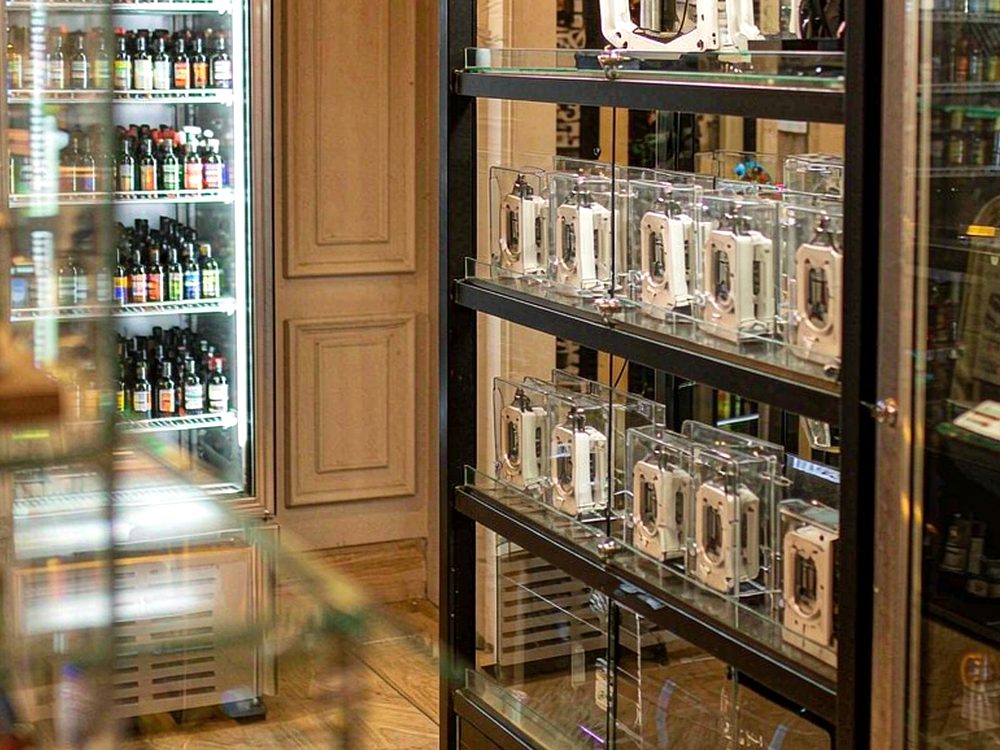 B2B Supply of VapeCon in Naples — no minimum MOQ