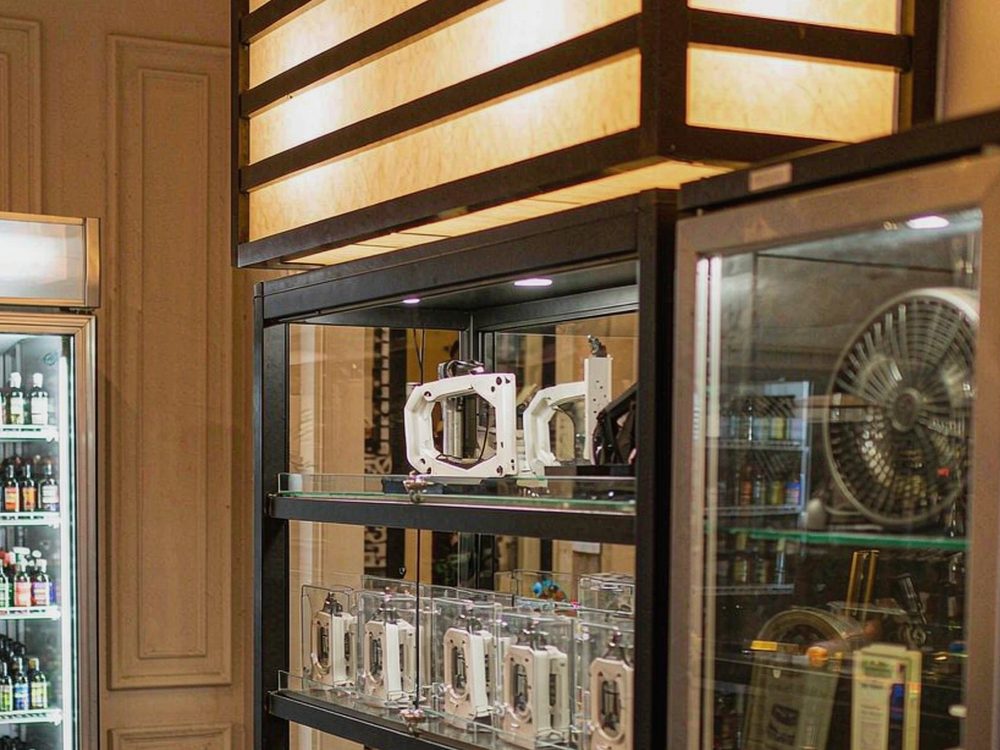 B2B Supply of VapeCon products in Naples — premium tier