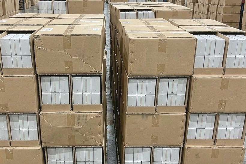 B2B Supply of VapeCon products in Naples — small parcel