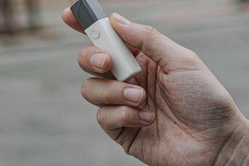 Case Study: VapeCon hardware — small parcel