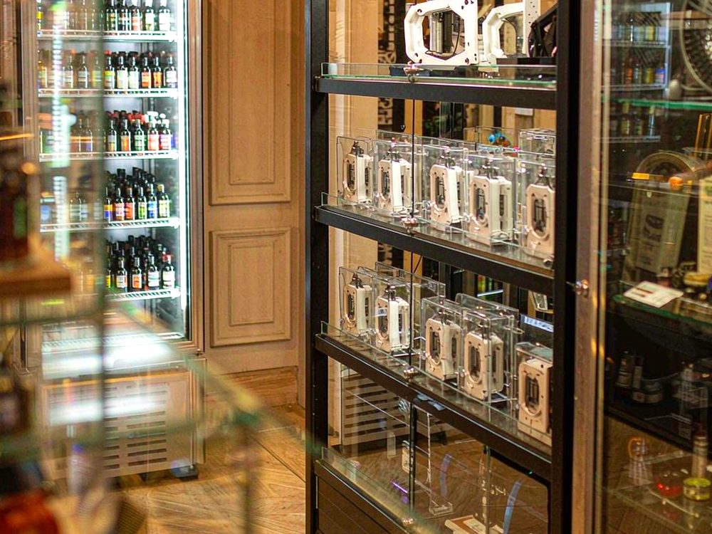 Checklist for VapeCon products in Naples — wholesale only