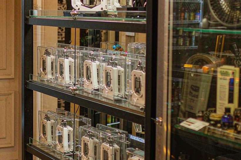 Comparison of Naples VapeCon Suppliers — container load