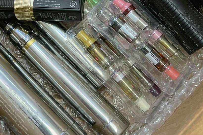 Comparison of VapeCon products in Naples Suppliers — small parcel