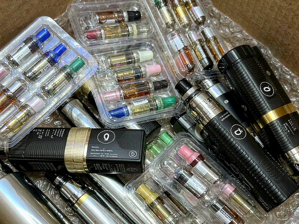 Device Catalog for VapeCon products in Naples — no minimum MOQ