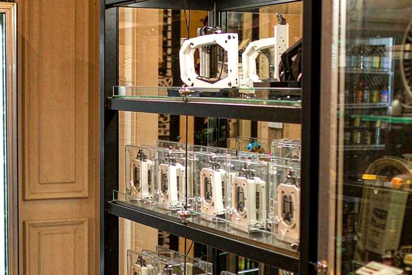 How to Store Naples VapeCon — small parcel