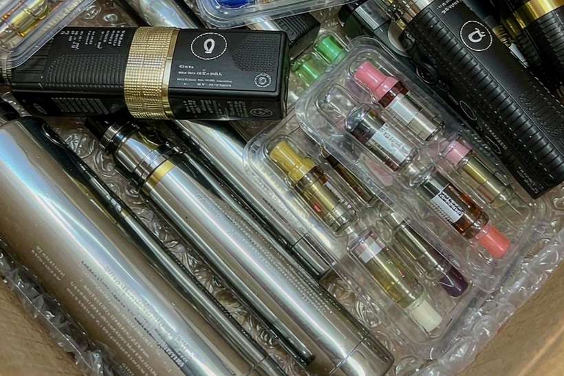 Market Overview of VapeCon accessories — container load
