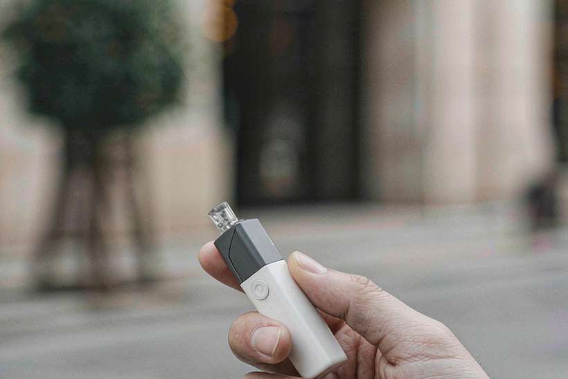 MOQ and Lead Time for VapeCon accessories — Middle East