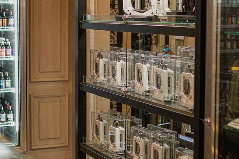 MOQ and Lead Time for VapeCon in Naples — container load