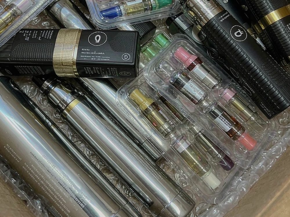 MOQ and Lead Time for VapeCon in Naples — premium tier
