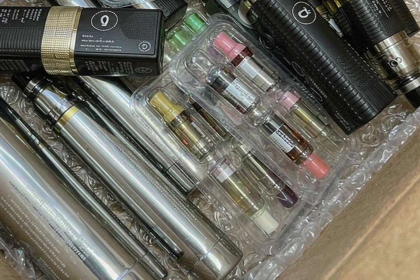 MOQ and Lead Time for VapeCon products in Naples — Winter special