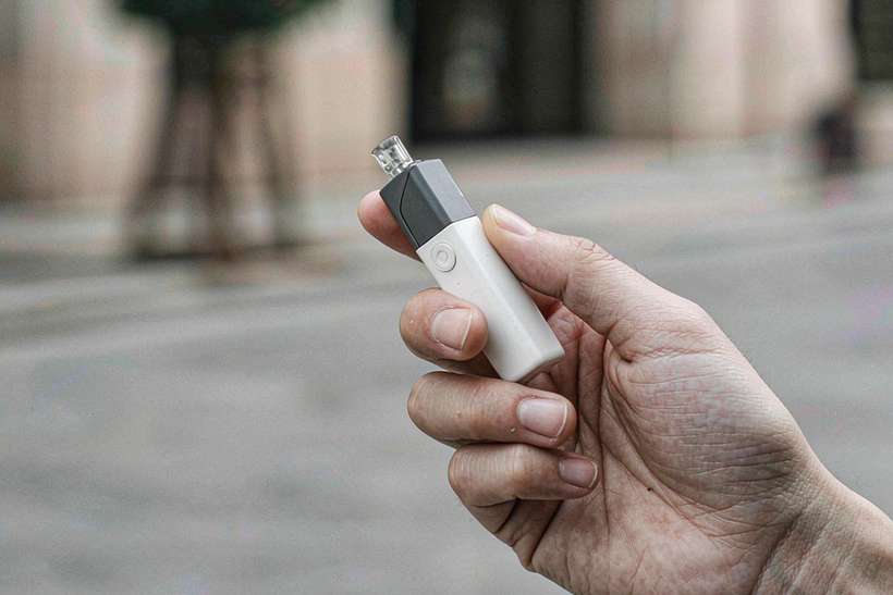 Reseller Guide to VapeCon products in Naples — small parcel