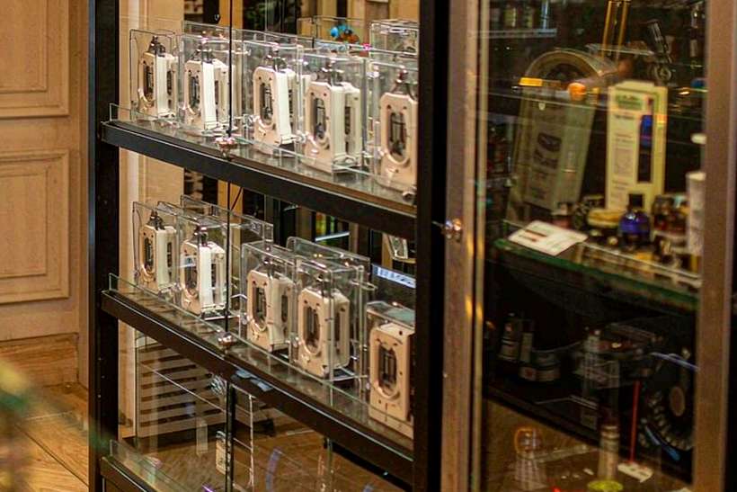 Shipping Guide for Naples VapeCon — Spring catalog