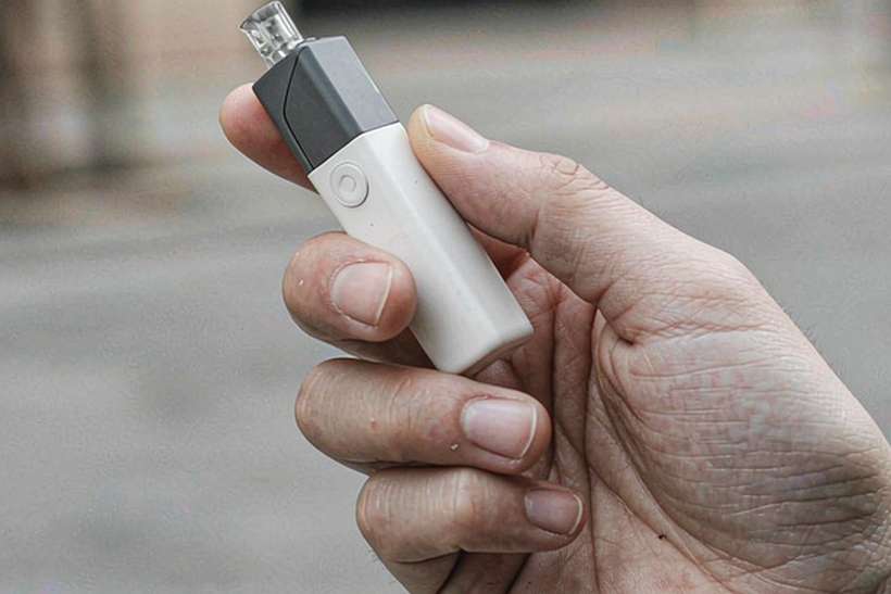 Sourcing Report on VapeCon products in Naples — container load