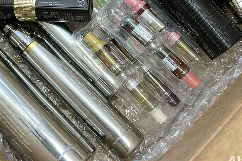 Updated Price List for VapeCon in Naples — small parcel