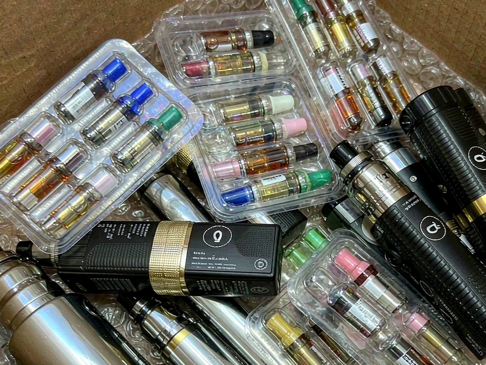 Wholesale VapeCon bundles — with fast shipping