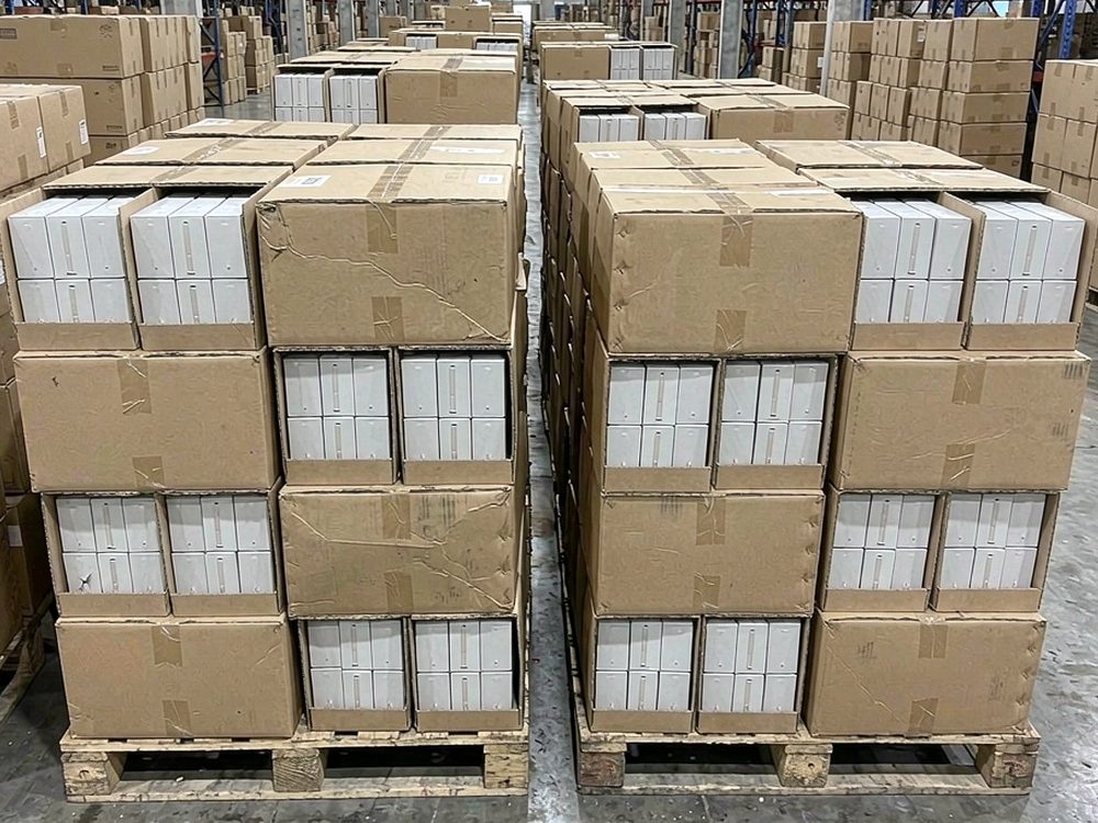 Wholesale VapeCon in Naples — bulk case