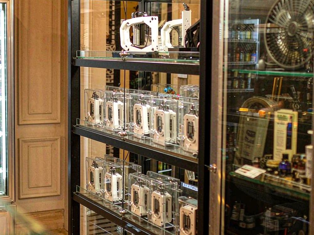 Wholesale VapeCon products in Naples — premium tier